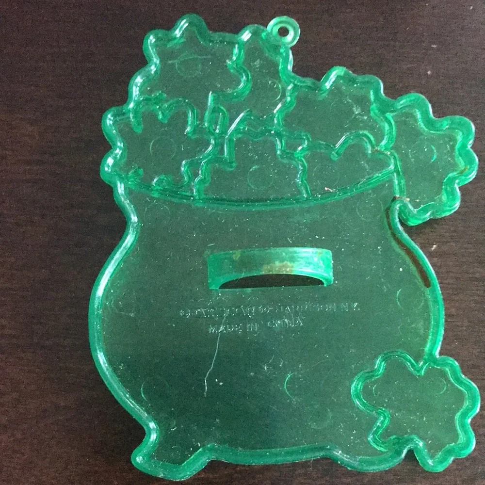 Amscan Vintage Green St. Patrick’s Day Lot 4 Cookie Cutters and Metal Shamrock
